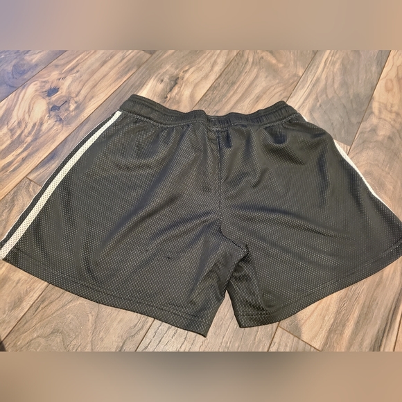 🏷3/$15🏷 Adidas Active Shorts with Lining - Medium - Picture 5 of 6